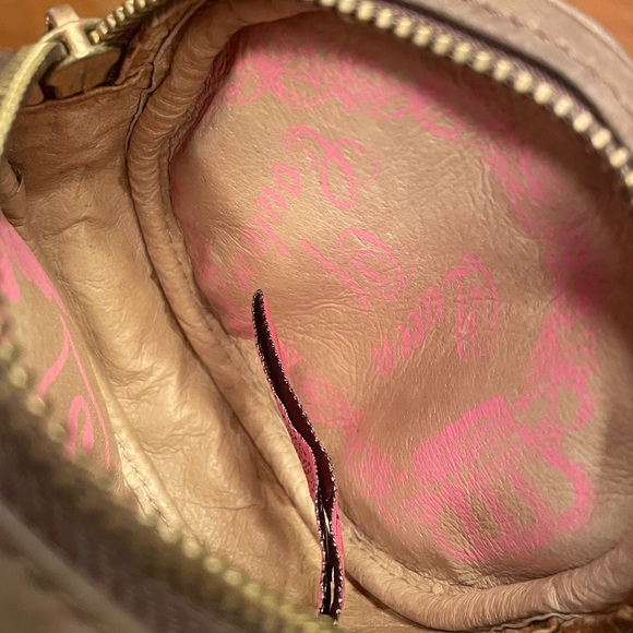 Juicy Couture Mini Round Logo Bag With Heart Charm Chain and Rhinestone strap - Picture 7 of 10